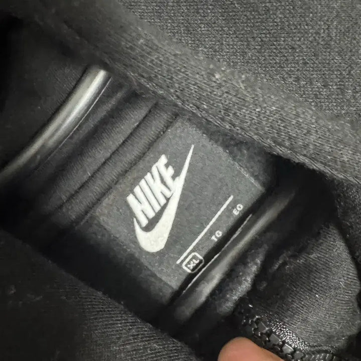[BUNJANG] Nike Black Hooded Sweatshirt / 나이키 블랙 후드집업