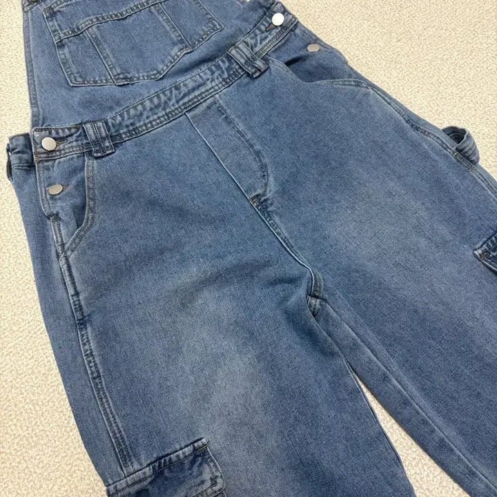 [BUNJANG] 지그재그 클로맨틱 루즈멜 와이드 멜빵바지 M / 지그재그 클로맨틱 루즈멜 와이드 멜빵바지 M
