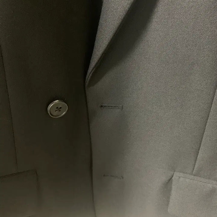 [SOLD OUT] 무탠다드 유아인콜라보 울 블렌드 빅 대디 베리어블 블레이저 블랙색상 m