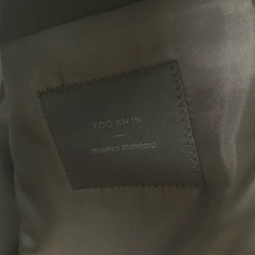 [SOLD OUT] 무탠다드 유아인콜라보 울 블렌드 빅 대디 베리어블 블레이저 블랙색상 m