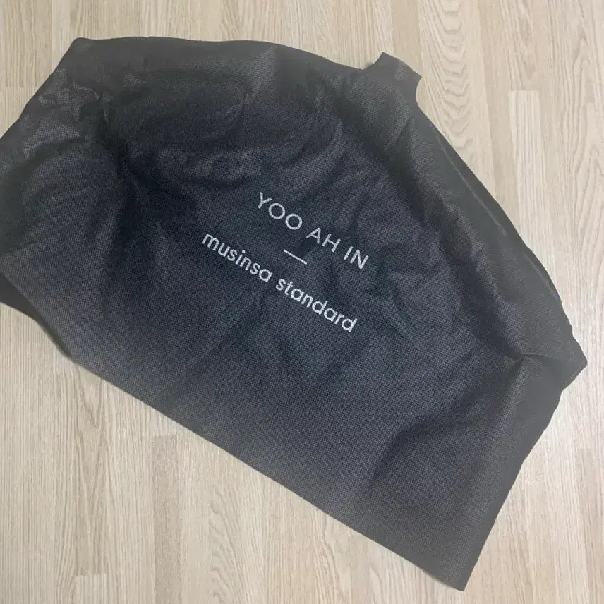 [SOLD OUT] 무탠다드 유아인콜라보 울 블렌드 빅 대디 베리어블 블레이저 블랙색상 m