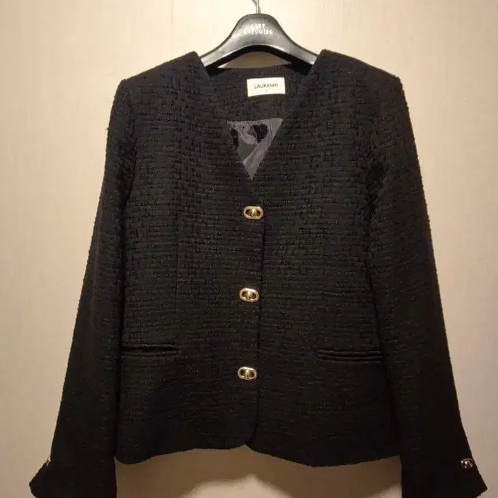 [BUNJANG] Black Tweed Jacket / 도톰한 블랙 트위드 자켓 66