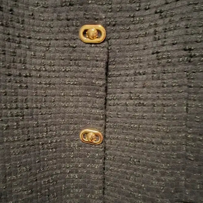 [BUNJANG] Black Tweed Jacket / 도톰한 블랙 트위드 자켓 66