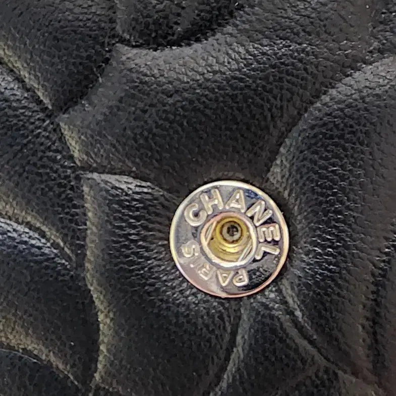 [BUNJANG] Chanel Black Lambskin Embossed Camellia Bi-Fold Wallet / 샤넬 블랙 램스킨 은장 엠보 까멜리아 중지갑