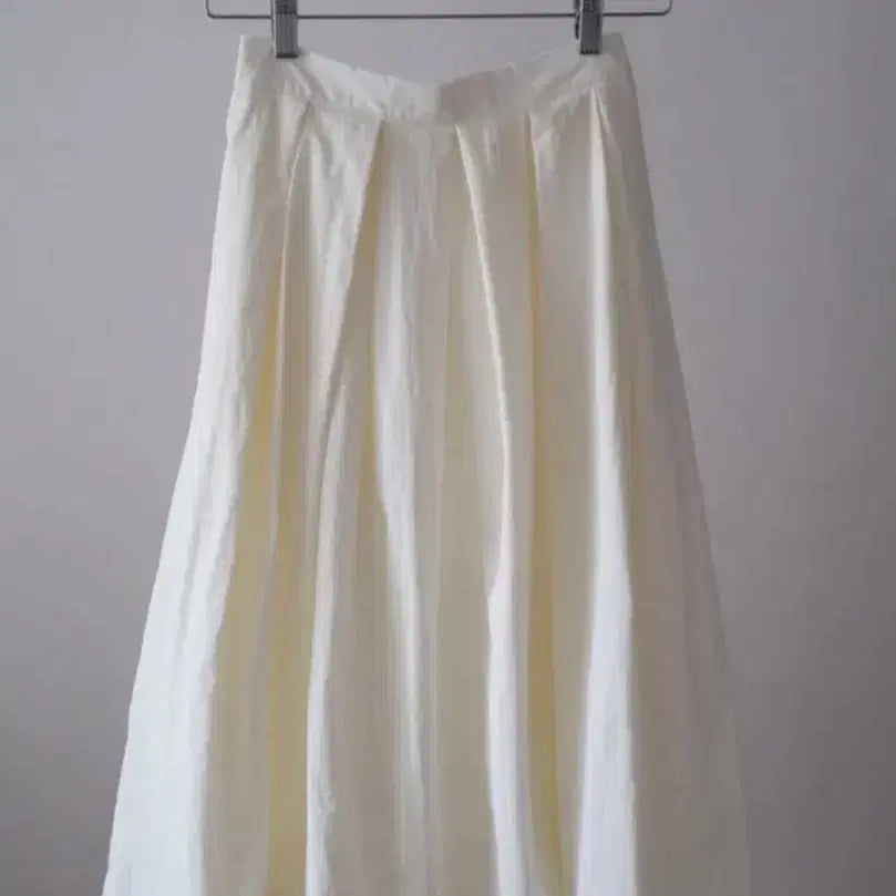 [SOLD OUT] A라인 롱 스커트 (블랙-새상품)