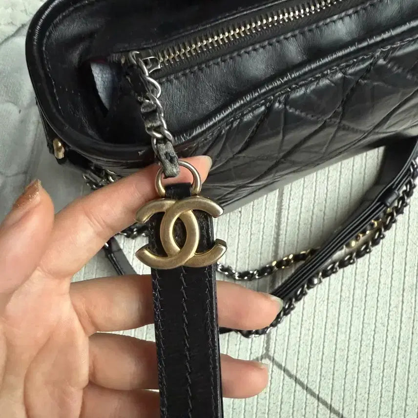 [BUNJANG] Gabrielle Hobo Bag Black Quilted Chain / 샤넬 가브리엘 호보백 블랙 퀼팅 체인