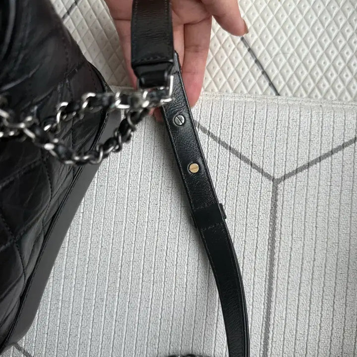 [BUNJANG] Gabrielle Hobo Bag Black Quilted Chain / 샤넬 가브리엘 호보백 블랙 퀼팅 체인