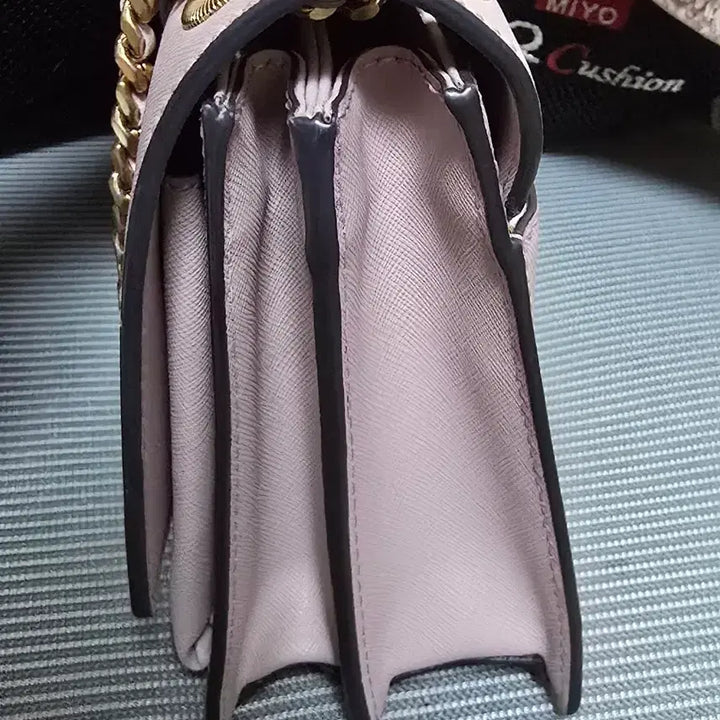 [BUNJANG] Lovecat Charmant Crossbody Bag / 러브캣 샤르망백