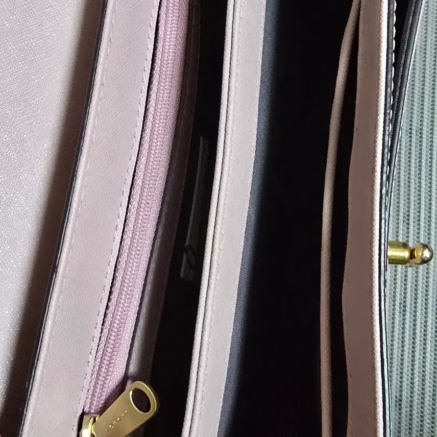 [BUNJANG] Lovecat Charmant Crossbody Bag / 러브캣 샤르망백