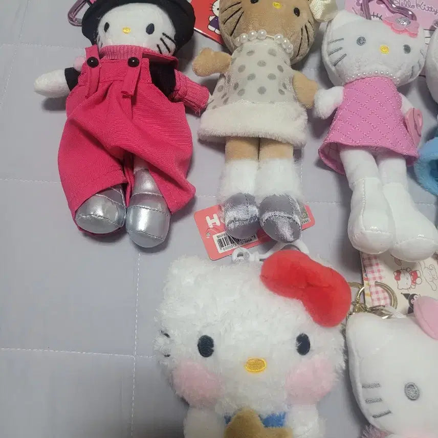 [BUNJANG] Sanrio Hello Kitty Long Legs Kitty Keyring Bundle Set / 산리오 헬로키티 롱다리키티 인형 키링 일괄 판매합니다
