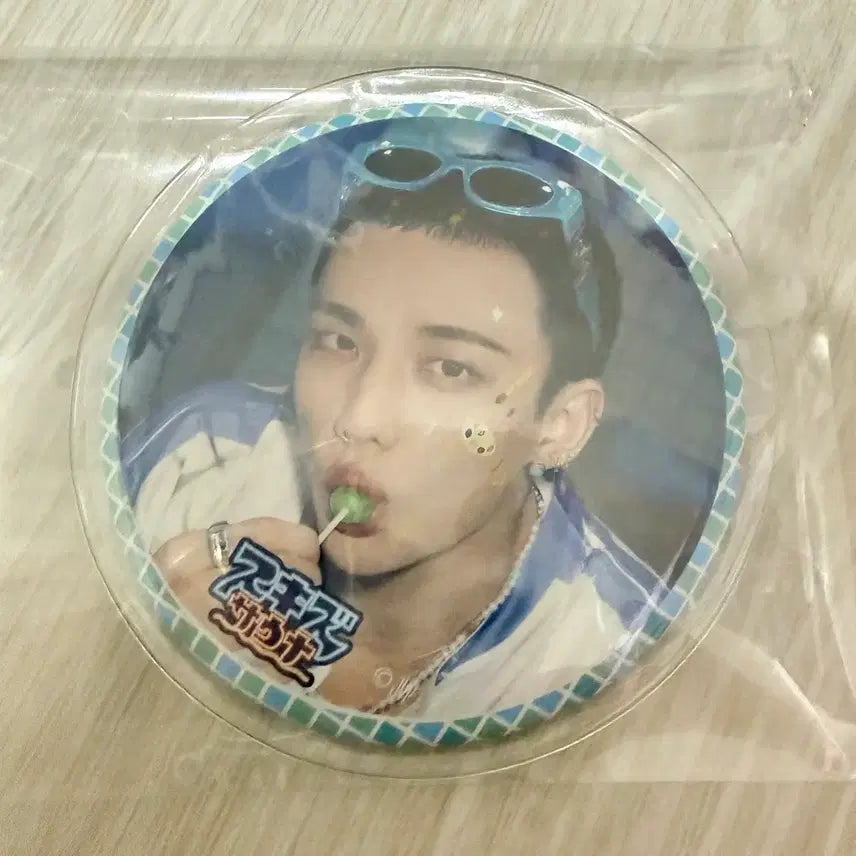 [BUNJANG] Stray Kids Hyunjin Sauna Pin Button / 스키즈 현진굿즈 스키즈사우나 현진핀버튼