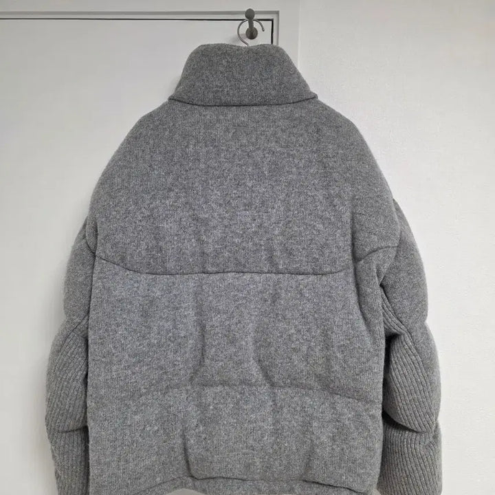 [BUNJANG] Song Zio Bae Jung-nam Alpaca Padding / 송지오 배정남 알파카 패딩 50