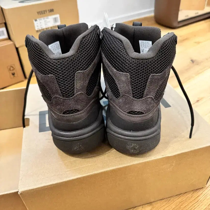 [BUNJANG] Adidas Yeezy Desert BT Oil Boots / Yeezy Desert BT Oil 이지 데저트 부츠 오일