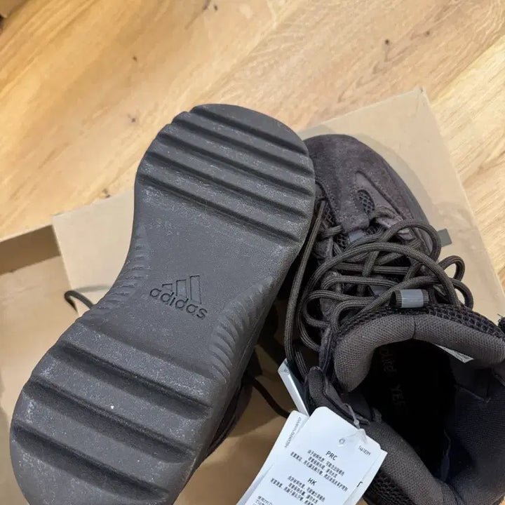 [BUNJANG] Adidas Yeezy Desert BT Oil Boots / Yeezy Desert BT Oil 이지 데저트 부츠 오일