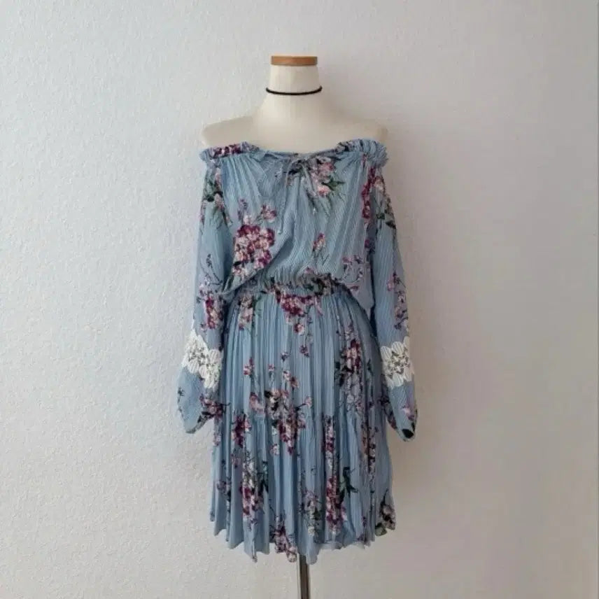 [BUNJANG] On&amp;On Floral Off-Shoulder Dress / 온앤온 플라워 오프숄더 원피스 휴양지 원피스