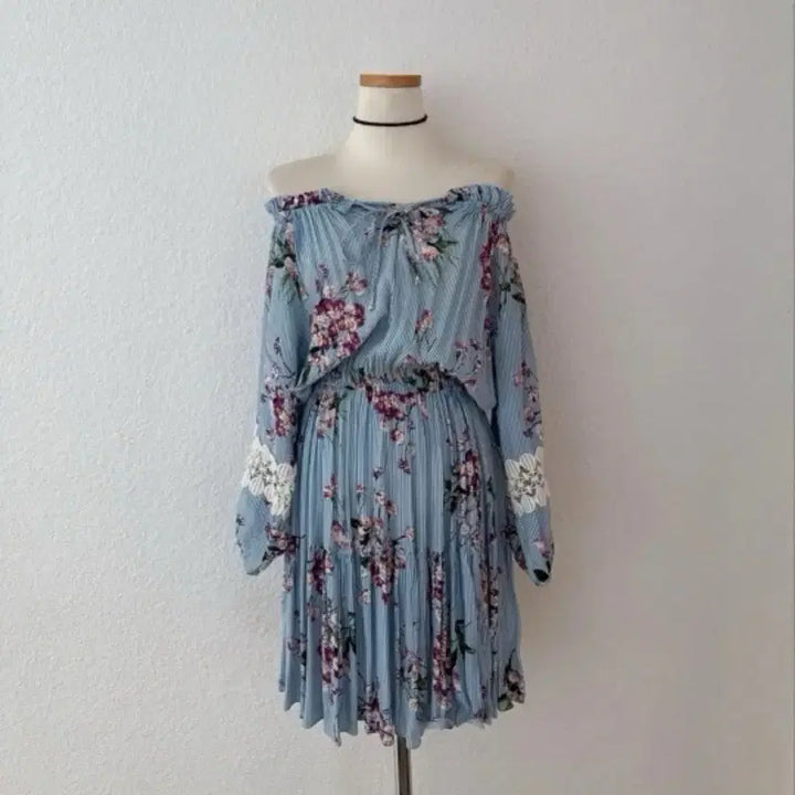 [BUNJANG] On&amp;On Floral Off-Shoulder Dress / 온앤온 플라워 오프숄더 원피스 휴양지 원피스