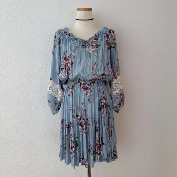 [BUNJANG] On&amp;On Floral Off-Shoulder Dress / 온앤온 플라워 오프숄더 원피스 휴양지 원피스