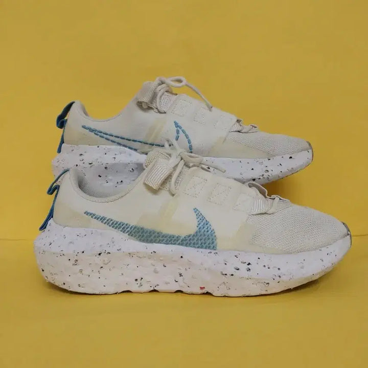 [BUNJANG] Nike Crater Impact White University Blue Sneakers (230) / 여성 나이키 운동화 (230)