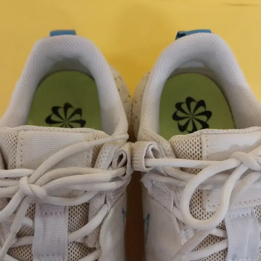 [BUNJANG] Nike Crater Impact White University Blue Sneakers (230) / 여성 나이키 운동화 (230)