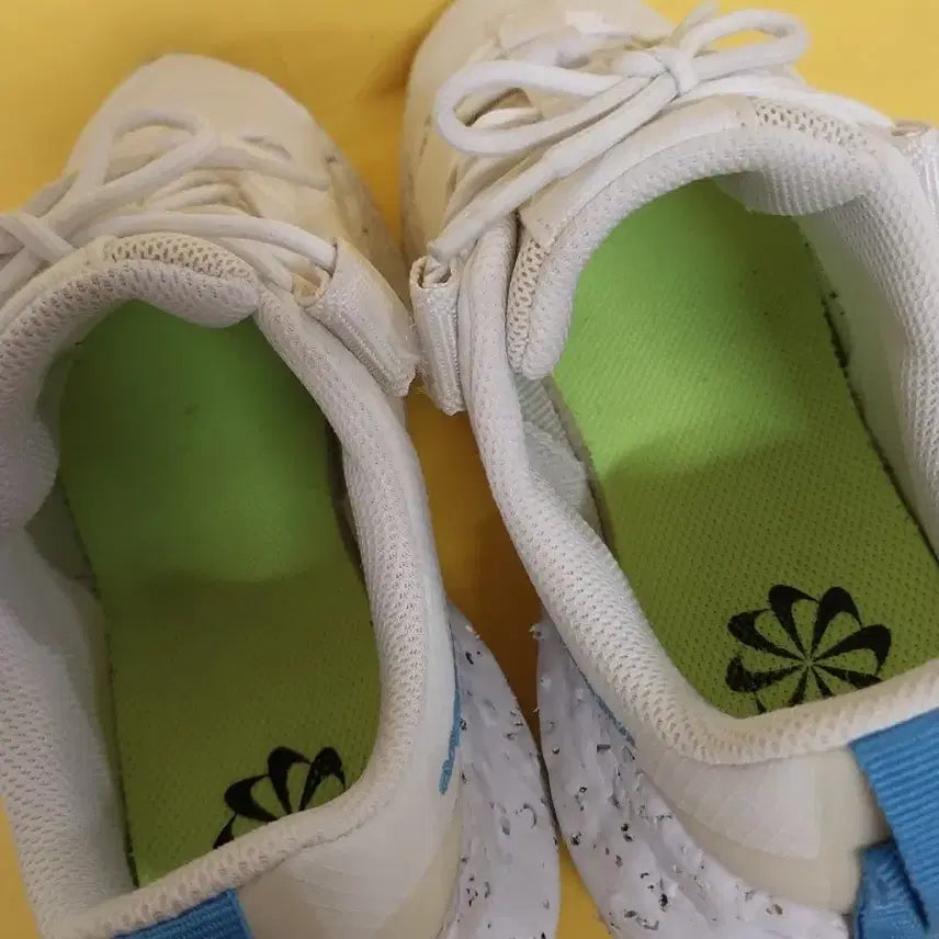 [BUNJANG] Nike Crater Impact White University Blue Sneakers (230) / 여성 나이키 운동화 (230)