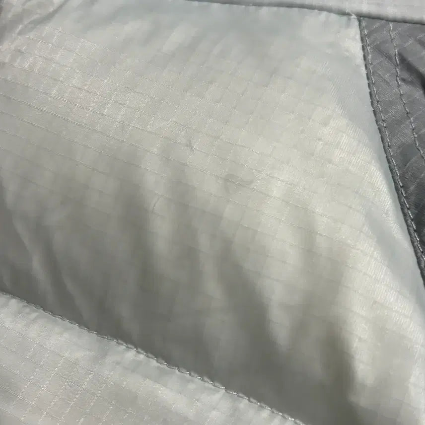 [BUNJANG] Skiizinducing Padded Jacket (Sky Blue) / 스키즘인듀싱 패딩 L (하늘색)