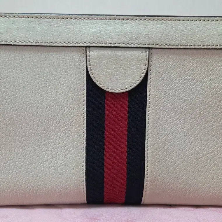 [SOLD OUT] 구찌 오피디아 GG 체인 숄더백 화이트