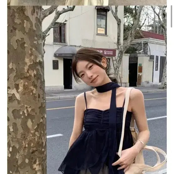 [BUNJANG] Shine Glam Summer Off-Shoulder Tube Top / 샤인글램 썸머 오프숄더 튜브탑 탱크탑