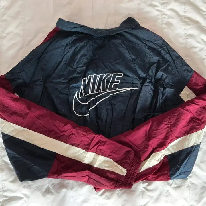[BUNJANG] Nike Old School Cropped Windbreaker Jacket / 나이키 올드스쿨 크롭 바람막이 커스텀 빈티지 빅로고 백로고 버건디