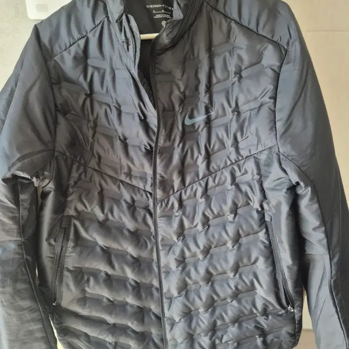 [BUNJANG] Nike THERMA-FIT Running Padded Jacket Black / 나이키 THERMA-FIT 런닝 패딩 자켓 블랙