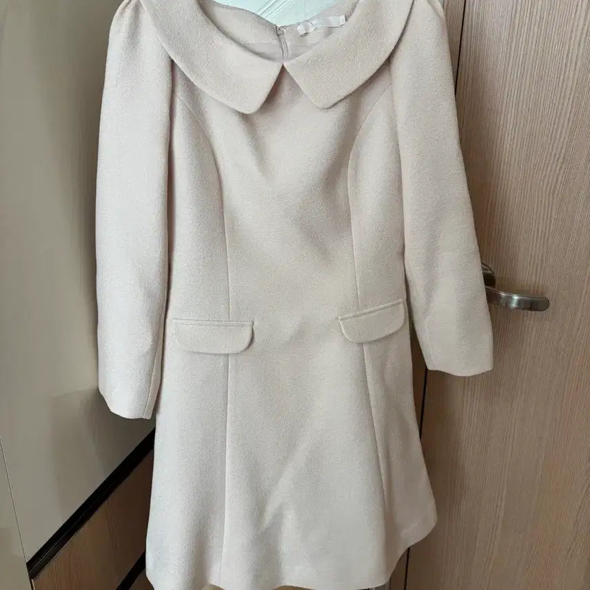 [BUNJANG] TOWAV RONNIE MINI DRESS - CREAM / (새상품택그대로)토와브 브랜드 RONNIE MINI DRESS_CREAM