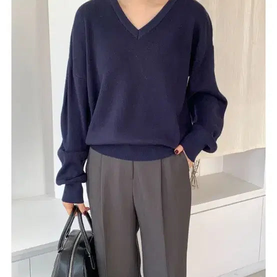 [BUNJANG] Real Coco Et Knit Navy V-Neck Sweater / 리얼코코 에트 니트 네이비 (V넥, 겨울버전)