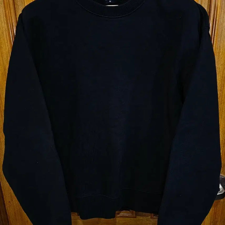 [SOLD OUT] 무신사 스탠다드 블랙 맨투맨 M