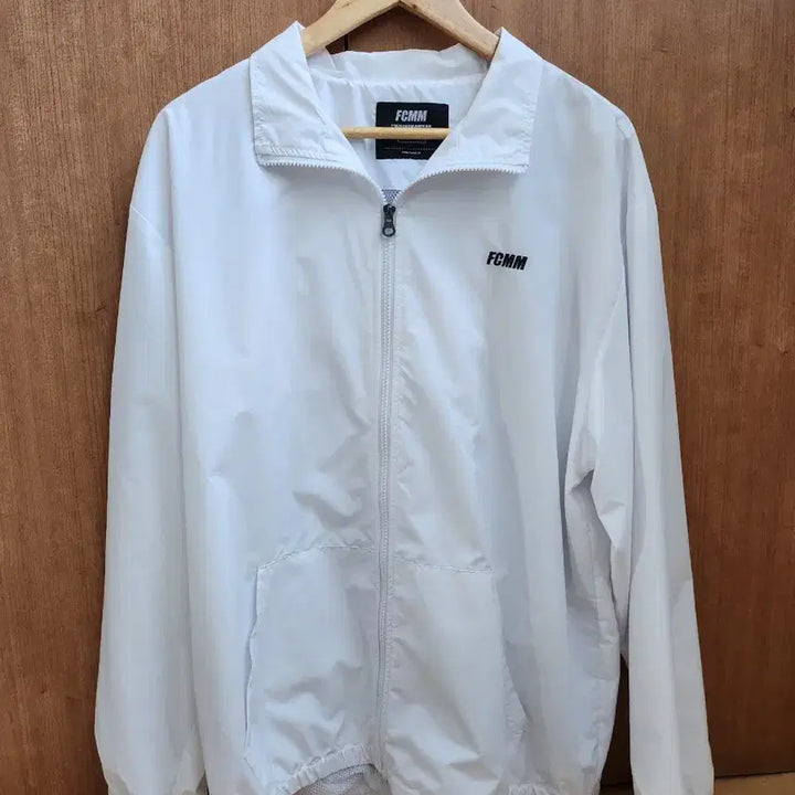 [SOLD OUT] FCMM 바람막이 자켓 화이트 XL