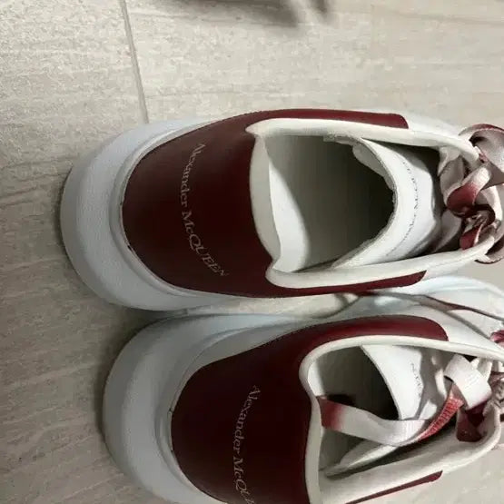 [BUNJANG] Alexander McQueen Oversized Sneakers Burgundy Gradient - Men&