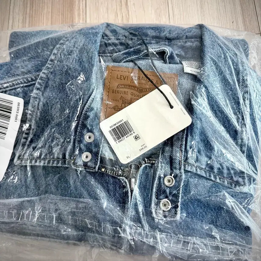 [BUNJANG] Levi's Twisted Trucker Jacket XL Denim / 리바이스 Twisted Trucker Jacket XL (데님)새상품