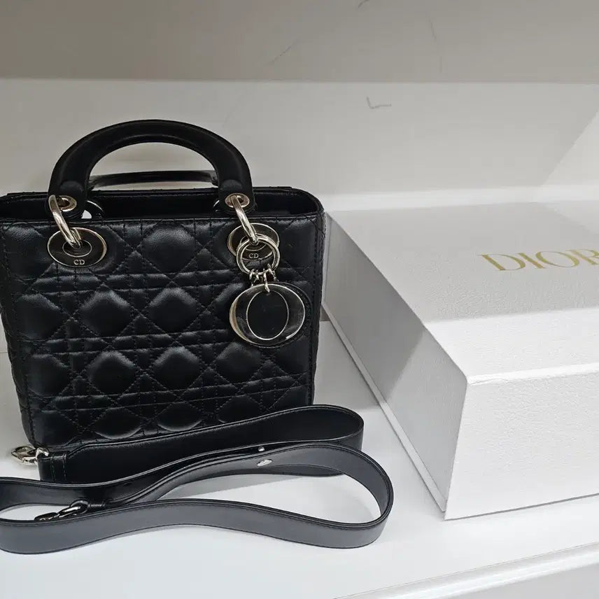 [BUNJANG] Dior Lady Dior Black Small Bag / 디올 레이디백 블랙 스몰 사이즈