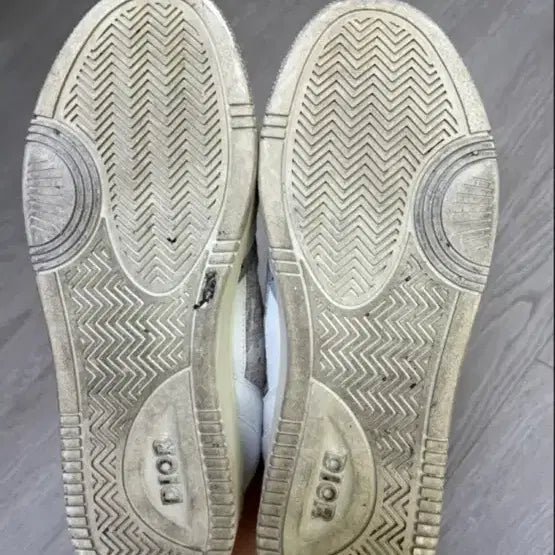 [BUNJANG] Dior B27 Oblique Low-Top Sneakers + Dior Shoe Pins / 디올 b27 남성 오블리크 로우탭 스니커즈 + dior 슈즈핀 악세사리