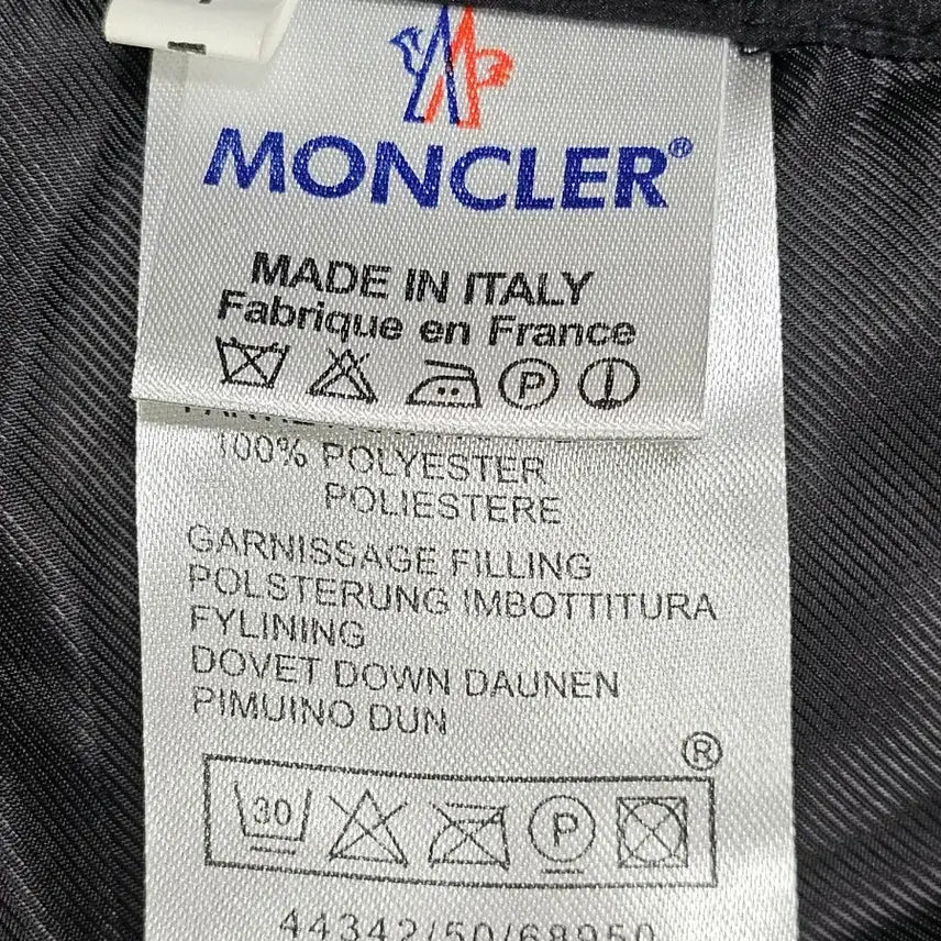 [BUNJANG] Moncler Black Men's Padded Jacket / 몽클레어 블랙 남성 패딩 점퍼