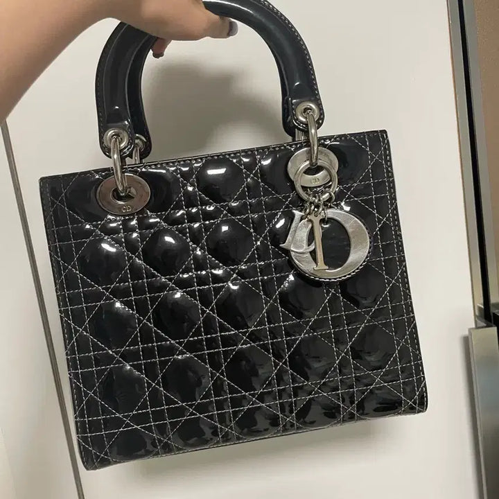 [BUNJANG] Dior Lady Dior Medium Black Patent Leather Handbag / 디올 레이디백 블랙 페이던트 미디움