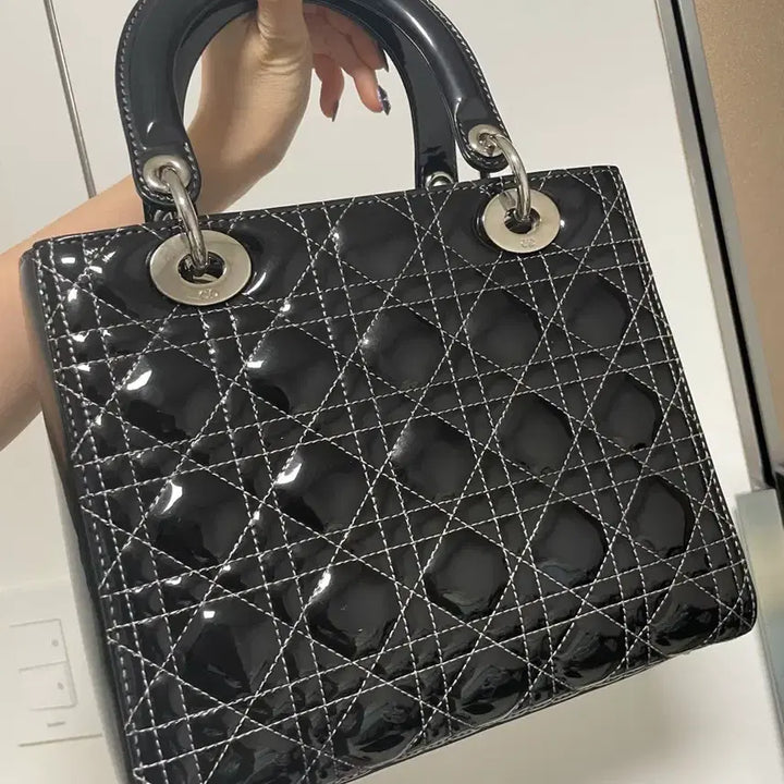 [BUNJANG] Dior Lady Dior Medium Black Patent Leather Handbag / 디올 레이디백 블랙 페이던트 미디움