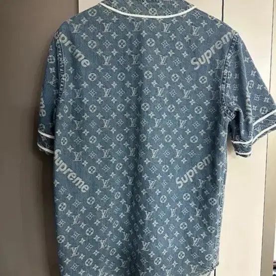 [BUNJANG] Louis Vuitton Supreme Denim Baseball Jersey / 루이비통 슈프림 데님 베이스볼 저지