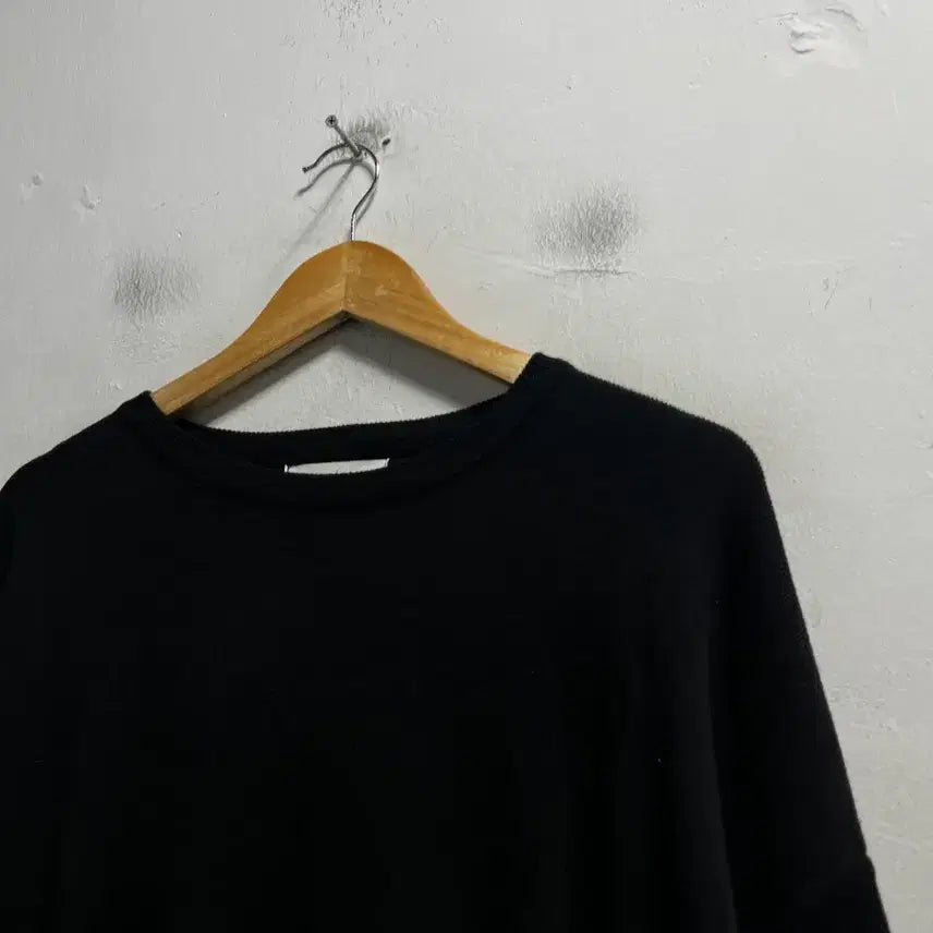 [BUNJANG] Mejae Viscose Spandex Loose Fit Knit / Free mejae 비스코스 스판 루즈핏 니트