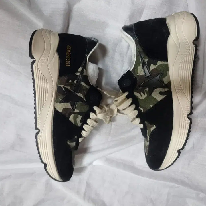 [SOLD OUT] 골든구스 러닝솔 카모 스니커즈 40