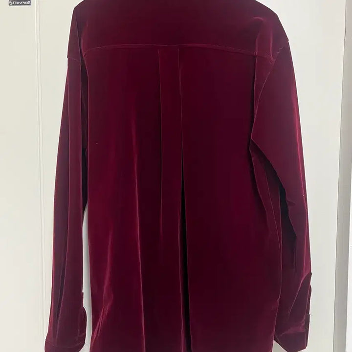 [BUNJANG] Red Velvet Long Sleeve Shirt / 벨벳 긴팔 셔츠 와인색 디벨