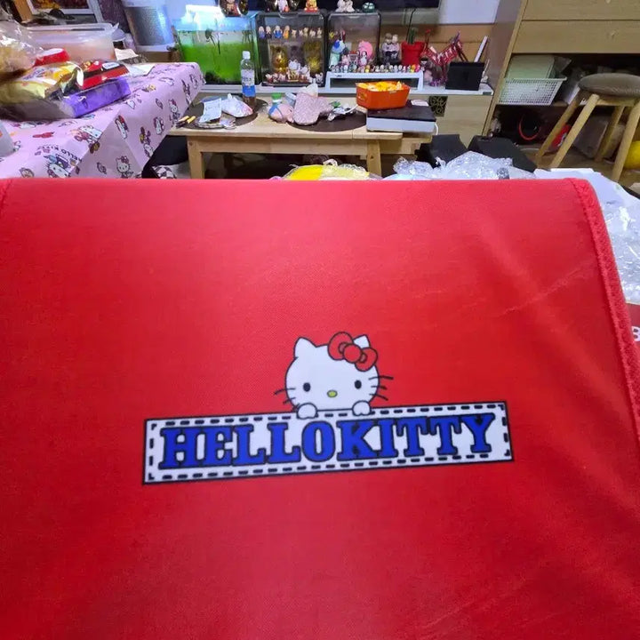 [BUNJANG] Hello Kitty Bus Storage Box (New) / 헬로키티 버스 모양 수납 정리함(새상품)