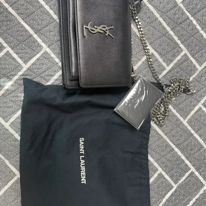 [BUNJANG] Saint Laurent Smooth Leather Silver Monogram Sunset Medium Bag Black / 생로랑 스무스 레더 실버 모노그램 선셋 미디움백 블랙