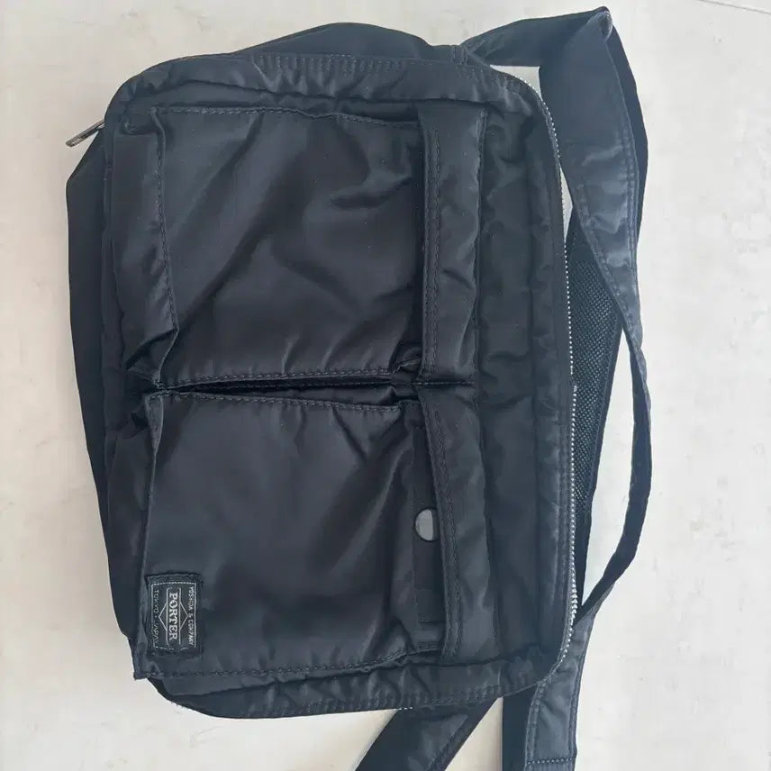 [BUNJANG] Porter Tanker Shoulder Bag (Large, Black) / 포터 탱커 숄더백 라지 블랙