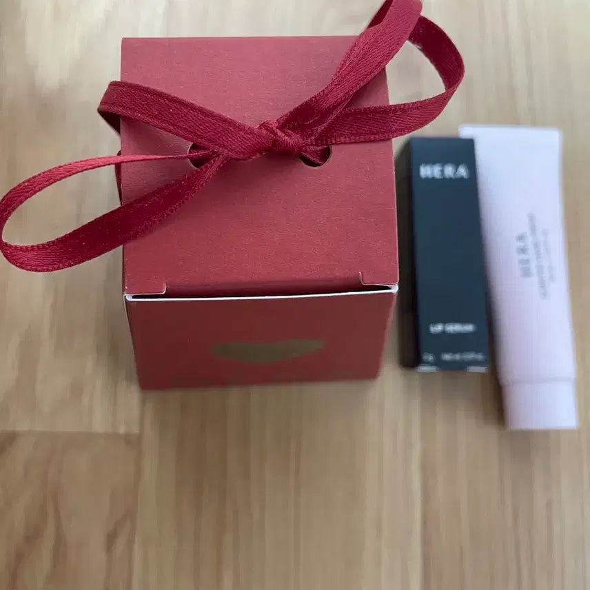 [BUNJANG] Hera Sensual Nude Gloss or Balm / 미개봉 새상품 헤라 란제리 센슈얼 누드 글로스 422호 핸드크림 립세럼