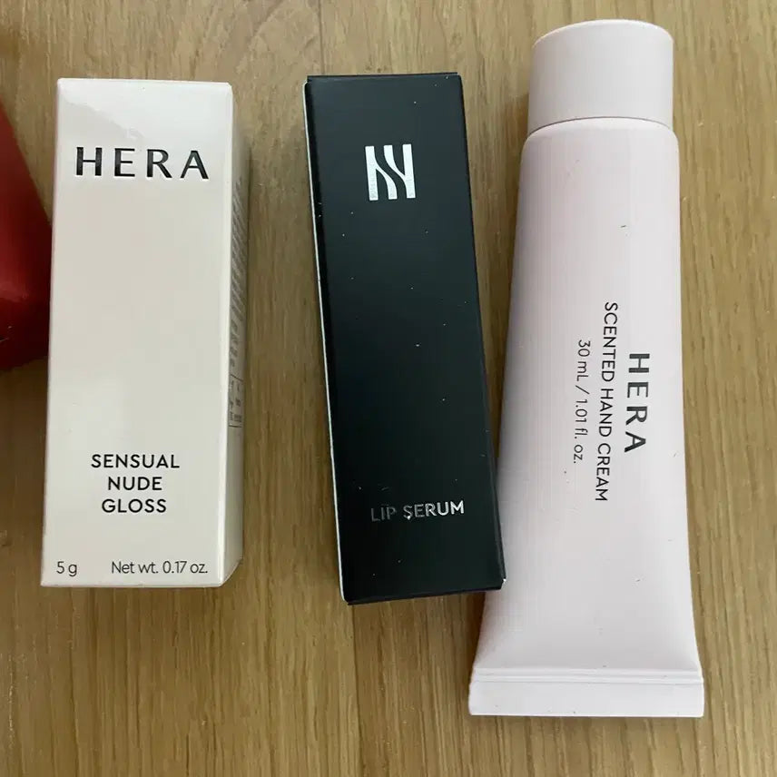 [BUNJANG] Hera Sensual Nude Gloss or Balm / 미개봉 새상품 헤라 란제리 센슈얼 누드 글로스 422호 핸드크림 립세럼