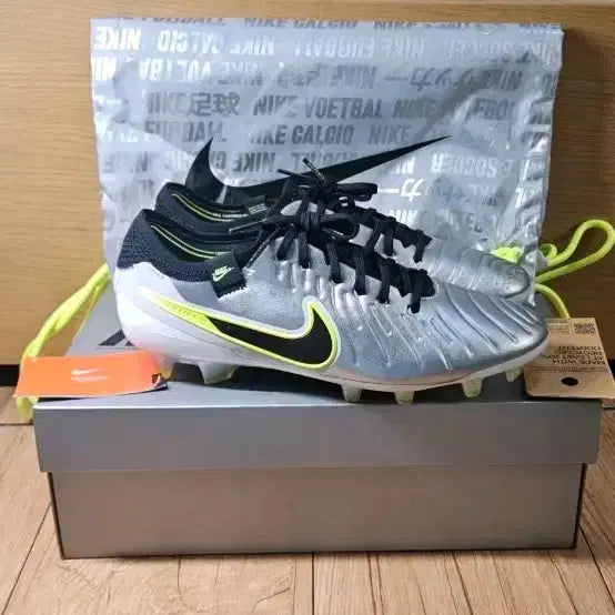 [BUNJANG] Nike Tiempo Legend 10 Elite FG (Size 250) / [새제품]나이키 티엠포 레전드 10 엘리트 fg (250)